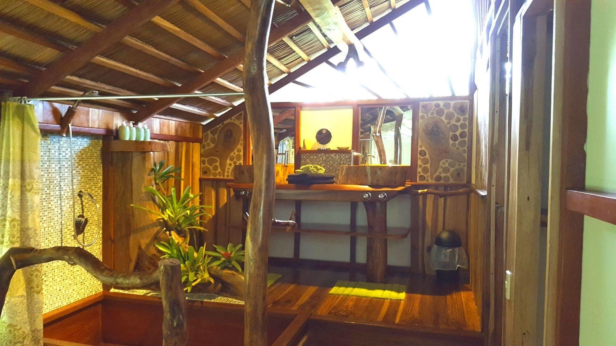 3 Bamboo Eco Lodge Cahuita Exteriér fotografie
